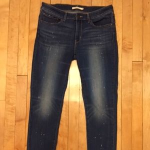 Levi  711 Skinny Stretch jean 30 in waist in women